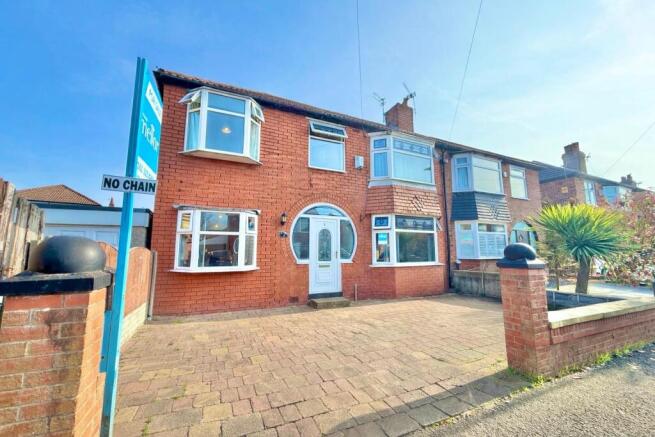 4 bed property, in Melton Avenue, £400,000
