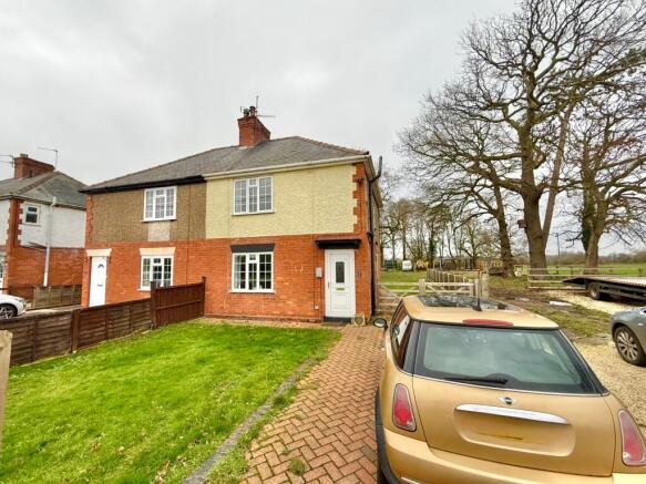 3 bed property, in Bassingham Road, £270,000
