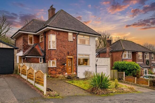 3 bed property, in Aspland Road, £450,000