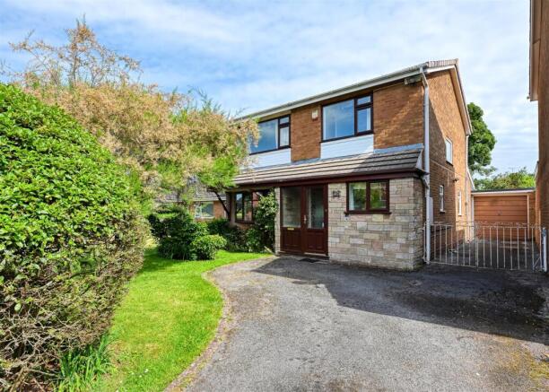 4 bed property, in 40 Woodcote Road, £435,000