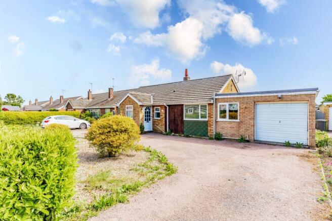3 bed property, in Fletcher Close, £270,000