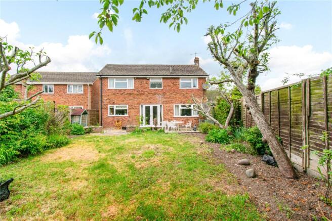 4 bed property, in Gwyns Piece, £450,000