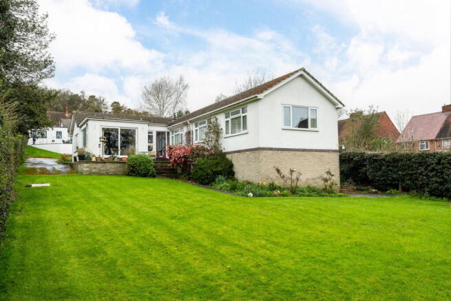 3 bed property, in Windmill Rise, £535,000