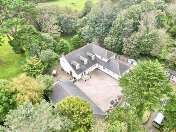 7 bed property, in Rejerrah, £1,650,000