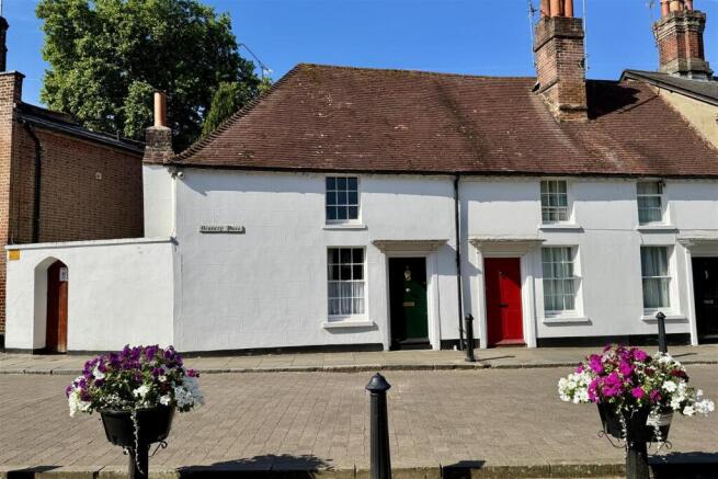 2 bed property, in Church Street, £475,000