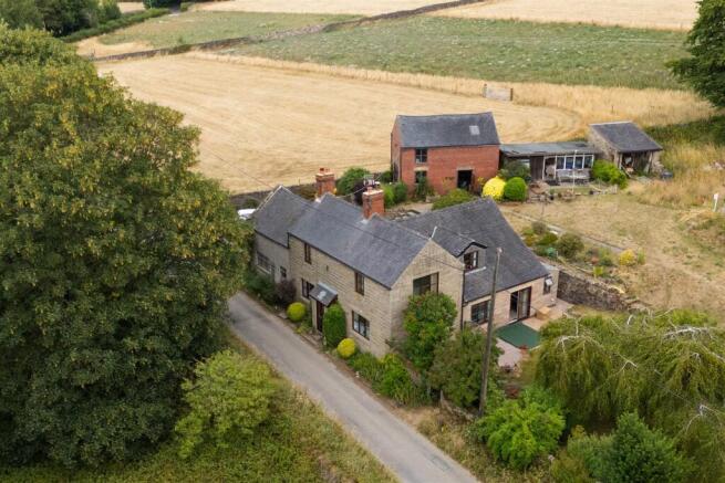 4 bed property, in Cowper Lane Farm, £900,000
