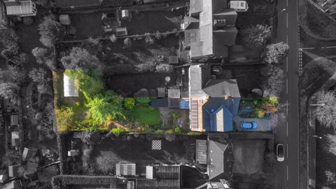 5 bed property, in Old Hall Road, £575,000
