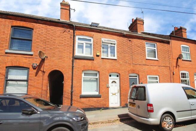 6 bed property, in Stanley Street, £285,000