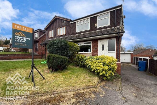 3 bed property, in Mellor Brow, £180,000