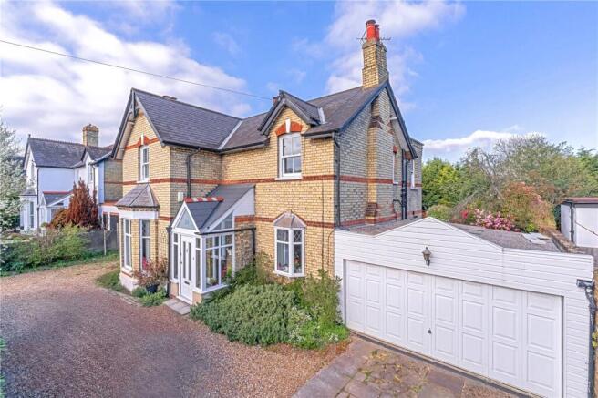 4 bed property, in Uxbridge Road, £1,200,000