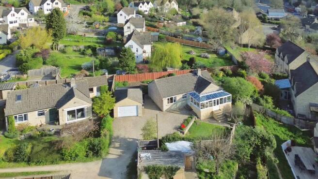 3 bed property, in Lewiston Close, £420,000