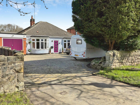 3 bed property, in Tutbury Road, £400,000