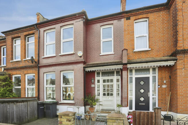 3 bed property, in Torridon Road, £625,000