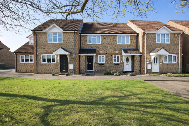2 bed property, in Novello Way, £415,000