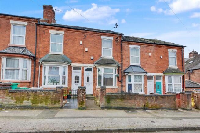 3 bed property, in Cope Street, £155,000