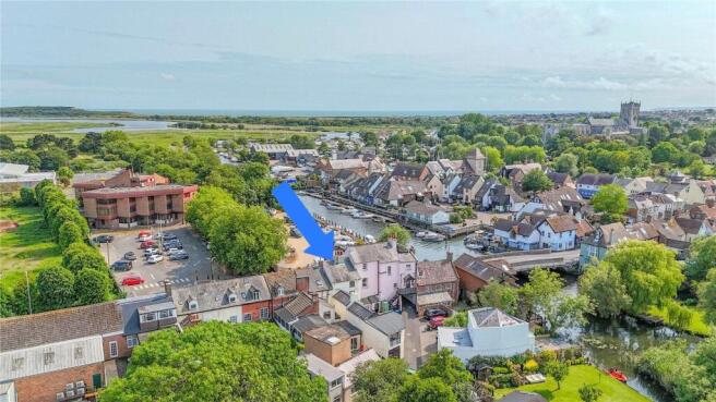 4 bed property, in Bridge Street, £650,000