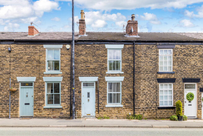 2 bed property, in School Lane, £169,950