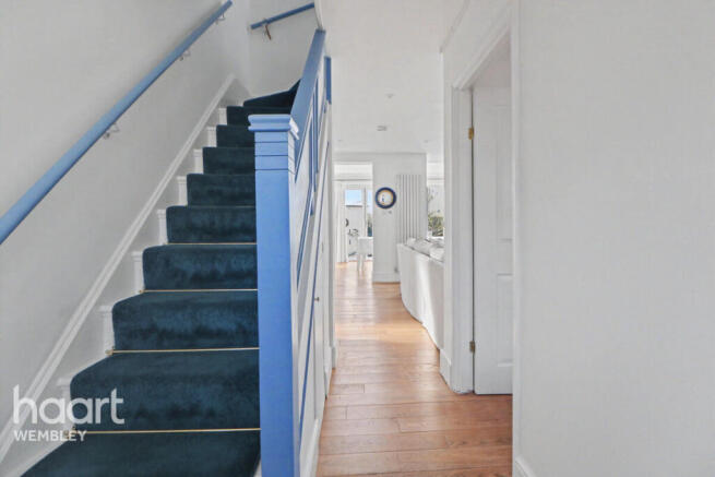 5 bed property, in Alverstone Road, £1,200,000
