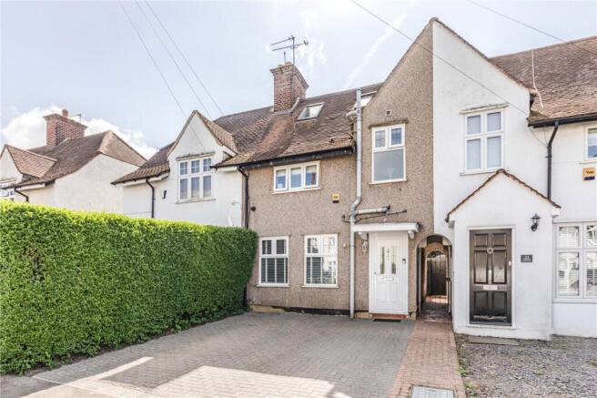 4 bed property, in Caillard Road, £495,000