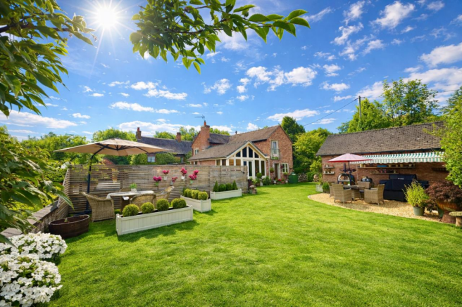 3 bed property, in Salford, £665,000