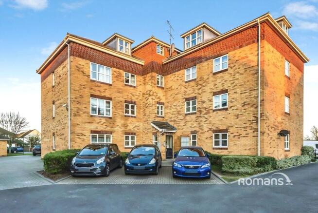 2 bed property, in Cannon Gate, £280,000