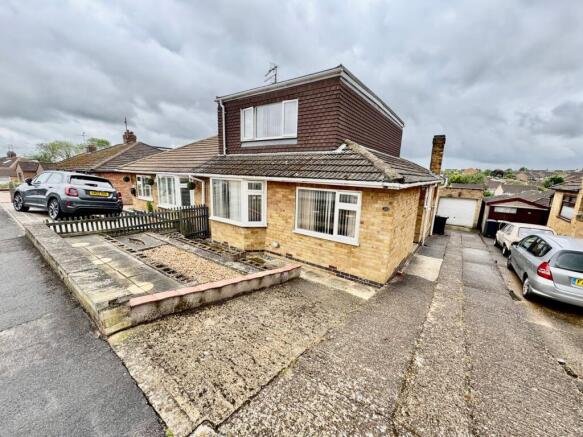 3 bed property, in Drayton Road, £295,000