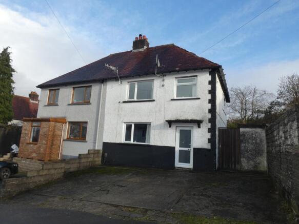 3 bed property, in Caederwen Road, £95,000