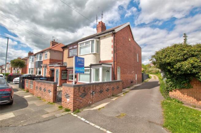 2 bed property, in Escomb Road, £115,000