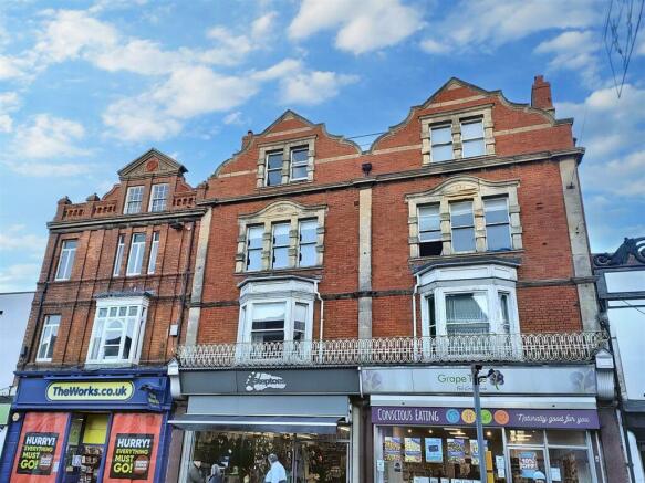 1 bed property, in Tamar Mews, £115,000