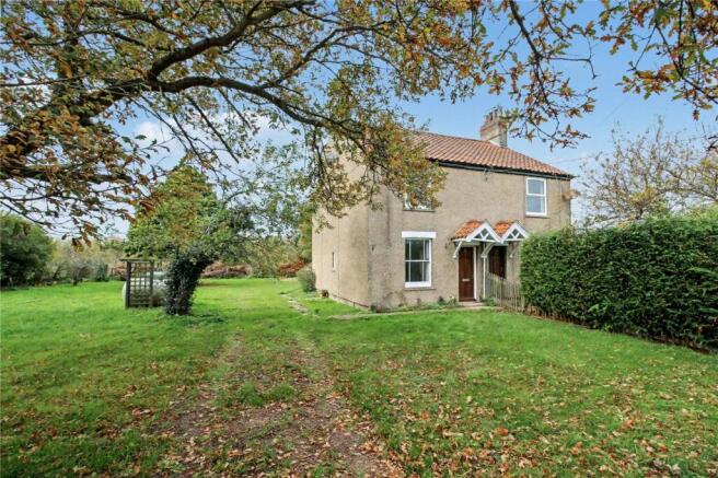 2 bed property, in Flixton Road, £240,000