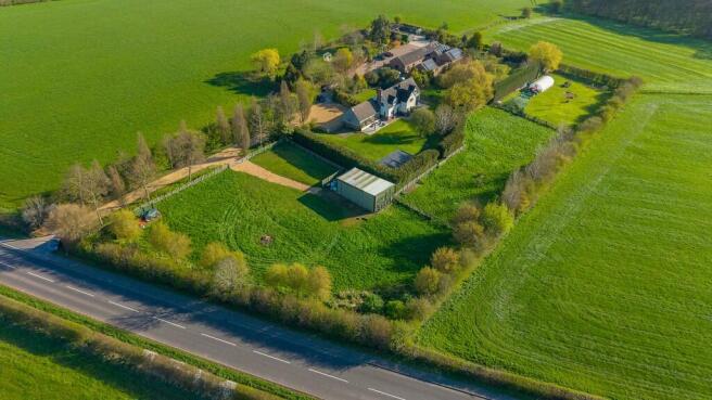 4 bed property, in Burton Road Farm, £1,200,000