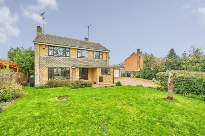4 bed property, in Jacksons Lane, £700,000