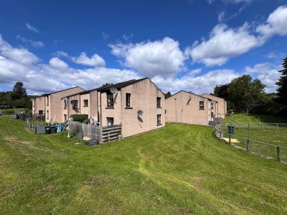 2 bed property, in 35 Coppice Court, £90,000