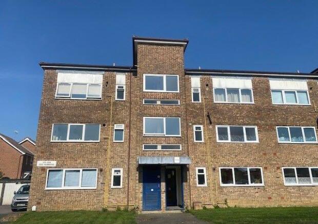 1 bed property, in 183 South Holmes Road, £100,000