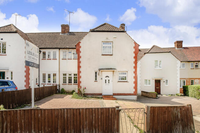 4 bed property, in Argyle Road, £900,000
