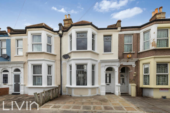 3 bed property, in Hartley Road, £480,000
