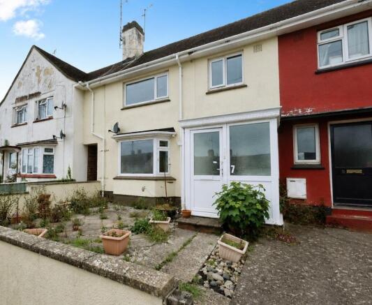 3 bed property, in Willow Avenue, £170,000
