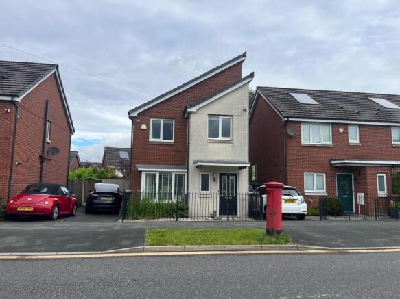 3 bed property, in 334A Windermere Road, £210,000