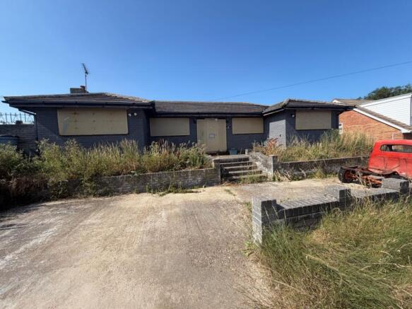 4 bed property, in Leerose, £195,000