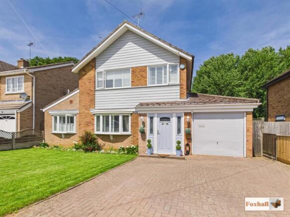 3 bed property, in Church Close, £500,000