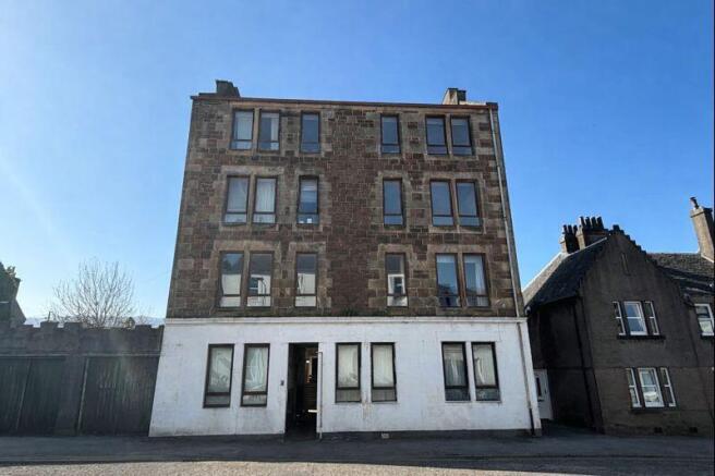 1 bed property, in Flat 6, £5,000