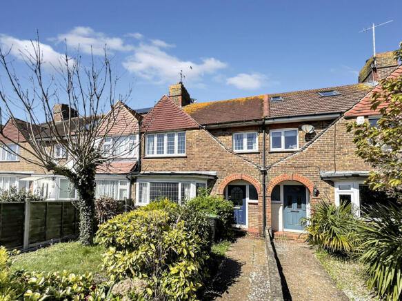 3 bed property, in Littlehampton Road, £340,000