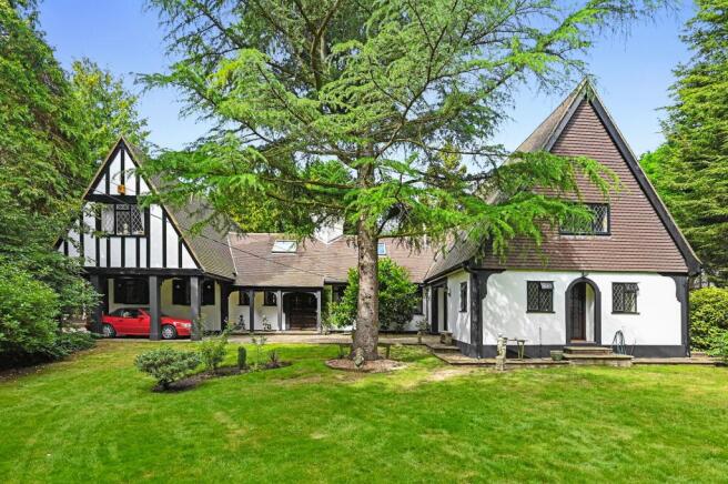 4 bed property, in Frog Street, £1,650,000