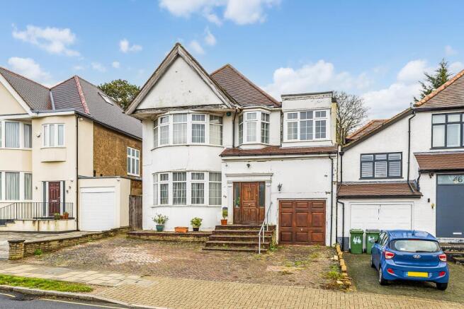 5 bed property, in Lake View, £1,300,000