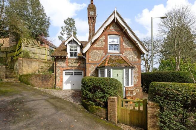 5 bed property, in Worthy Road, £1,150,000