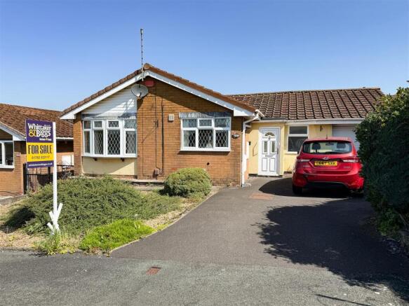 3 bed property, in Dart Close, £280,000