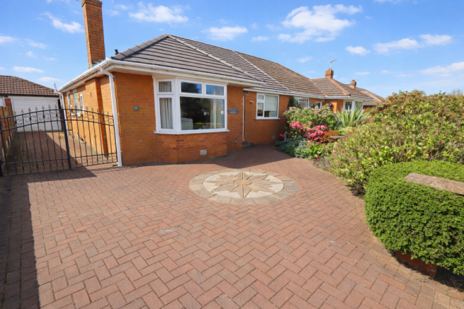 4 bed property, in Selby Road, £230,000
