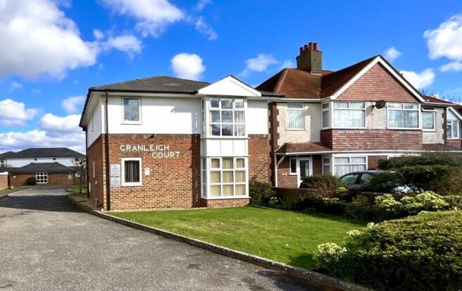 1 bed property, in Cranleigh Road, £115,000