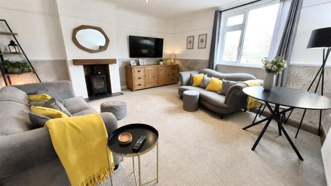 2 bed property, in Wallasey Village, £170,000