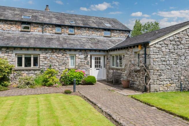 4 bed property, in No. 15 Helsington Laithes, £675,000
